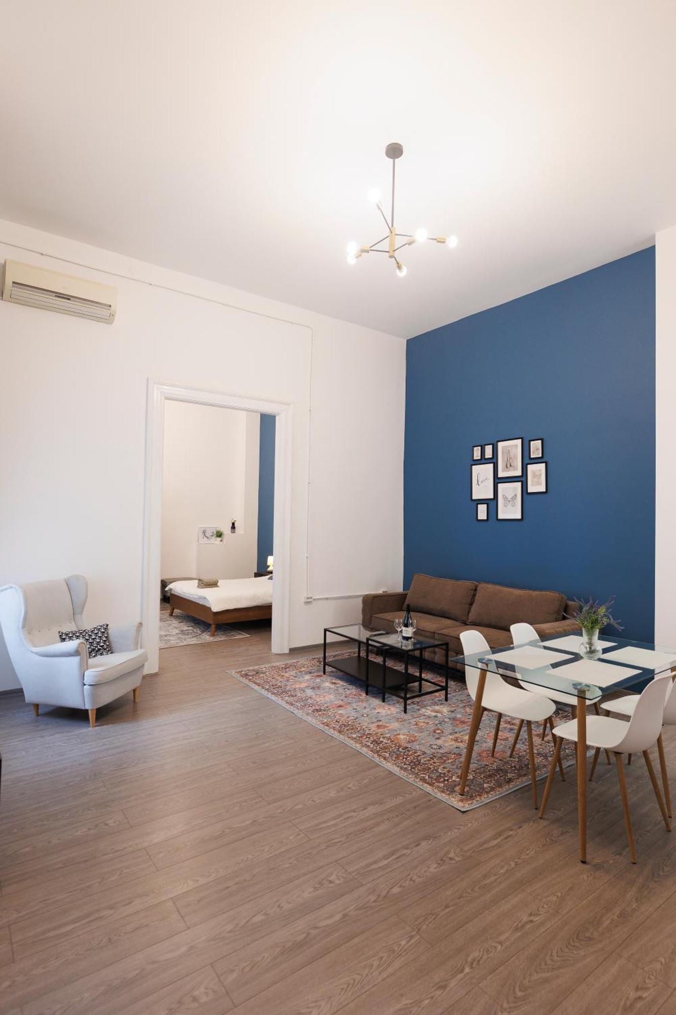 טימישוארה Hidden Gem In The Hearth Of Historical City Center מראה חיצוני תמונה